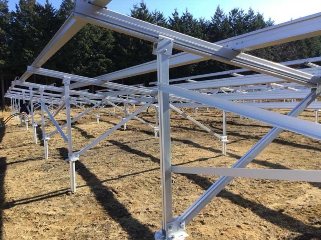 Système de support de base de vis de terre solaire de rayonnage solaire de bâti au sol