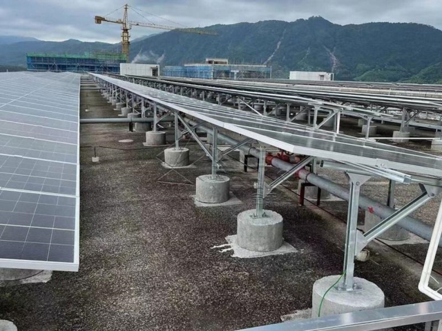Support de montage solaire de toit personnalisé, structure de montage PV