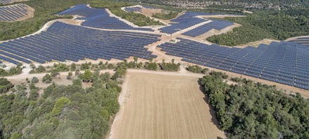 Les enchères photovoltaïques au sol devraient augmenter la capacité française de 10 %
